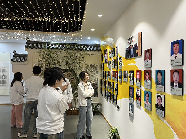 1713143968258401.jpg 2.jpg